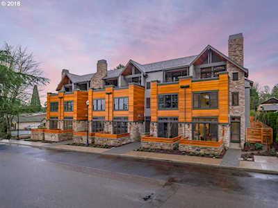 572 4th St Lake Oswego, OR 97034