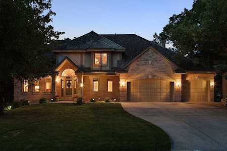 14605 Summit Oaks Drive Burnsville, MN 55337