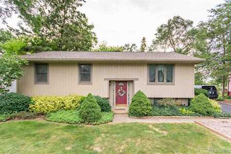 730 Manzano Dr Wolverine Lake Vlg, MI 48390