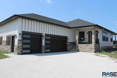2625 N Park Pl Tea, SD 57064