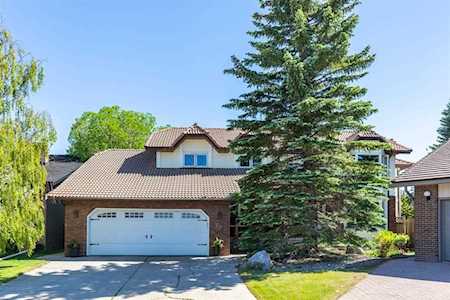 27 Silvergrove Ct NW Calgary, AB T3B 5A3