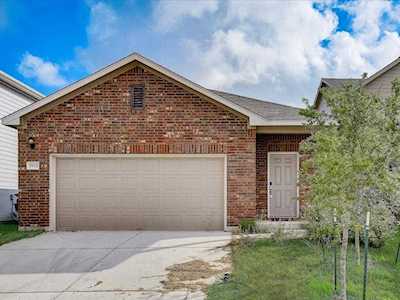 5912 Wolf Pack DR Pflugerville, TX 78660