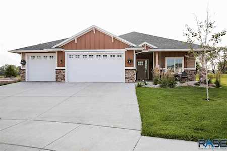 8527 W Bryggen Ct Sioux Falls, SD 57107