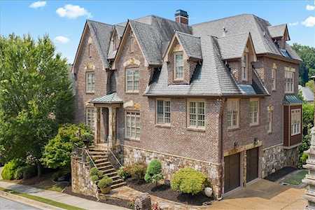 1796 Buckhead Ln NE Brookhaven, GA 30324