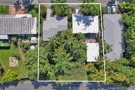 108 SE 3rd Ave. Hallandale Beach, FL 33009