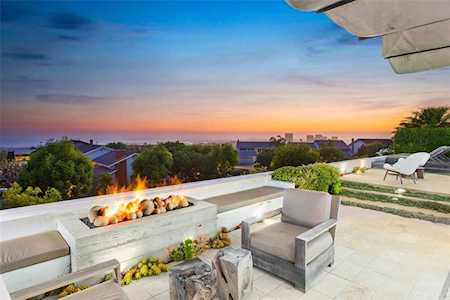 11 Point Sur Dr Corona Del Mar, CA 92625