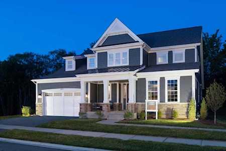 2803 Parkside Circle Glenview, IL 60026
