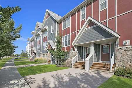 271 Mahogany Blvd SE Calgary, AB T3M 2G8