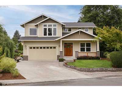 1936 Hillhouse Dr West Linn, OR 97068