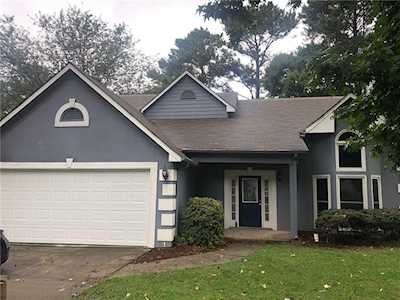4880 Camberbridge Dr Alpharetta, GA 30022