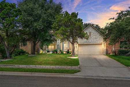 8020 Cobblestone DR Austin, TX 78735