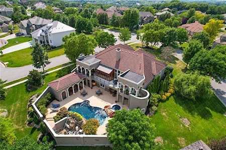 8929 Quail Ridge Ln Lenexa, KS 66220