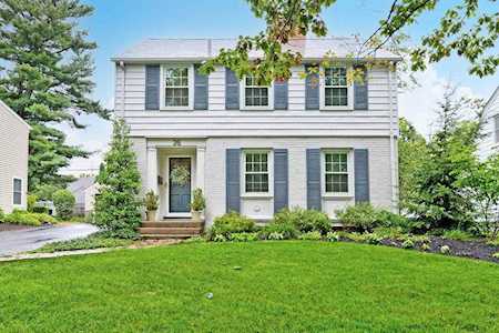 36 E Riverglen Drive Worthington, OH 43085