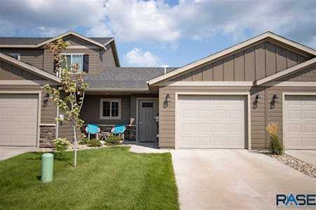 2531 E Meadowside Pl Sioux Falls, SD 57108