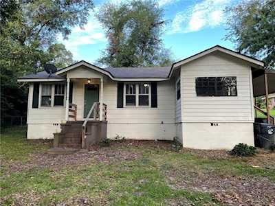 1275 Perry Dr Milledgeville, GA 31061