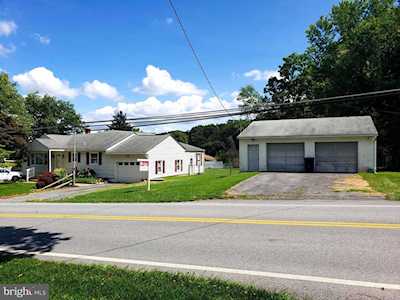 5611 Bartonsville Rd Frederick, MD 21704