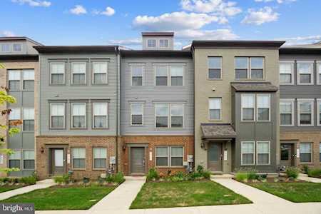 223 Phoenix Dr Upper Marlboro, MD 20774