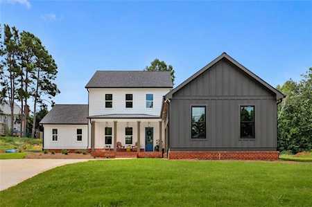855 Chestnut Hill Rd SW Marietta, GA 30064