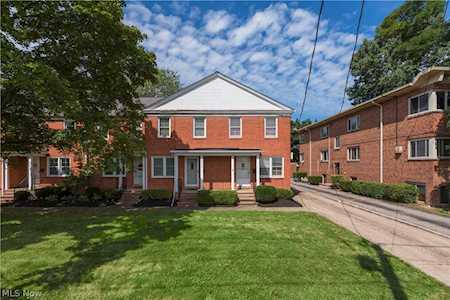 2744 Wooster Rd Rocky River, OH 44116
