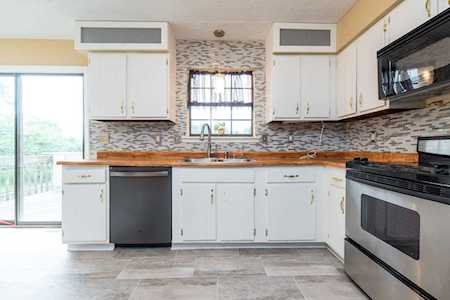 3700 Bold Bidder Dr Lexington, KY 40517