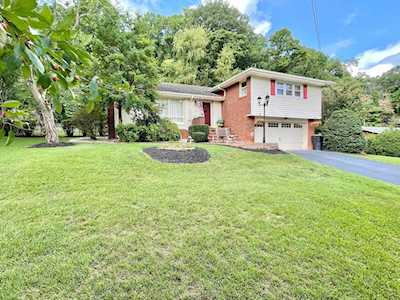 1917 Brookfield Roanoke, VA 24018