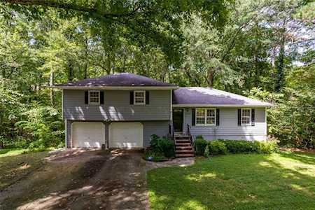 1694 Pitty Pat Ct SW Lilburn, GA 30047