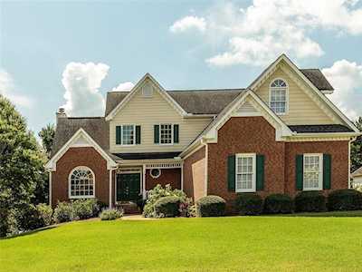 5848 Paris Ln Hoschton, GA 30548