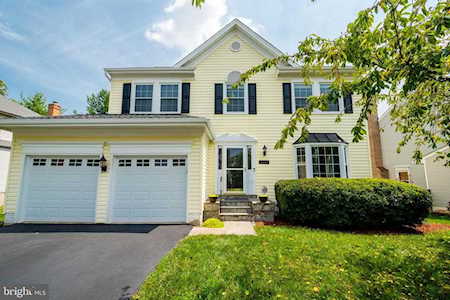 3519 Armfield Farm Dr Chantilly, VA 20151