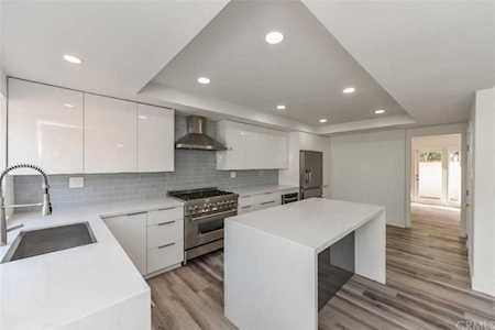 125 W Yale Loop #11 Irvine, CA 92604