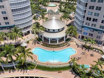 13675 Vanderbilt Dr #305 Naples, FL 34110