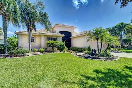 8710 Tierra Lago Cove Lake Worth Beach, FL 33467