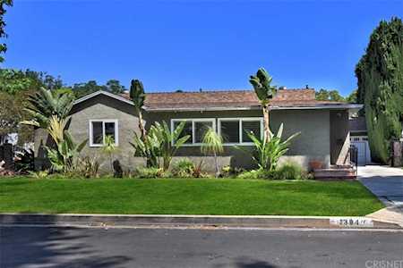 13947 La Maida St Sherman Oaks, CA 91423