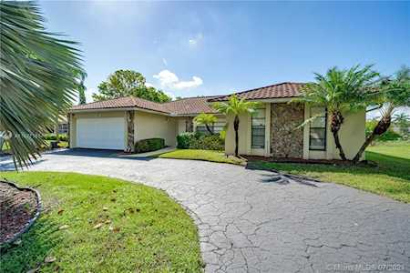 1048 NW 99th Ave Plantation, FL 33322