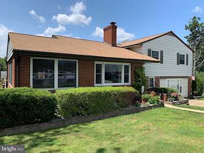 2512 Hillside Dr Huntingtown, MD 20639