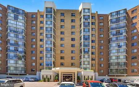 15107 Interlachen Dr Silver Spring, MD 20906