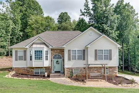 6521 Bearing Dr Flowery Branch, GA 30542