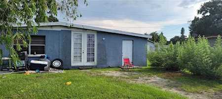 1019 26th St E Palmetto, FL 34221
