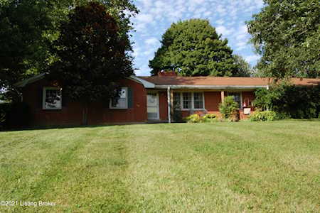 50 White Rd Shelbyville, KY 40065