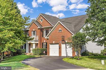 24772 High Plateau Ct Aldie, VA 20105