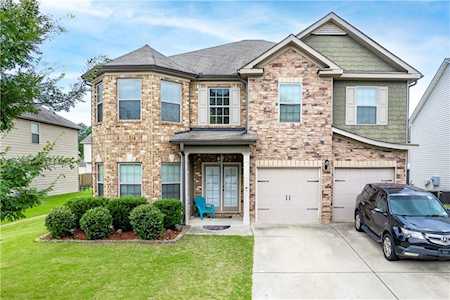 3395 Gardenside Dr Loganville, GA 30052