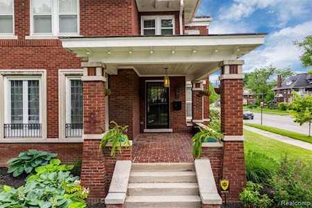 2081 Longfellow St Detroit, MI 48206