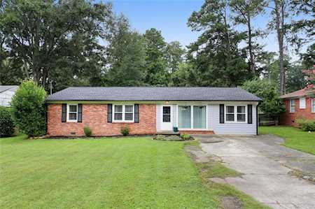 2207 Clearwater Drive SE Marietta, GA 30067