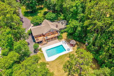 3392 Lakeshore Dr Tallahassee, FL 32312