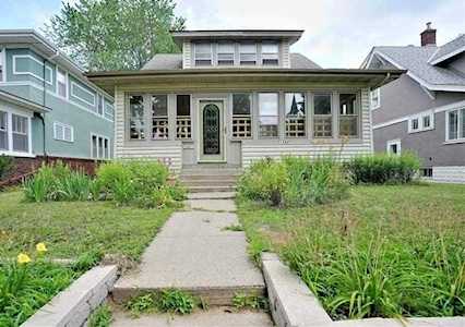 1242 Earl Street Saint Paul, MN 55106