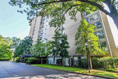 232 S Highland St Memphis, TN 38111