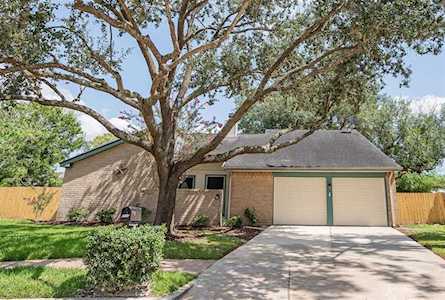 6715 Casa Del Monte Dr Houston, TX 77083