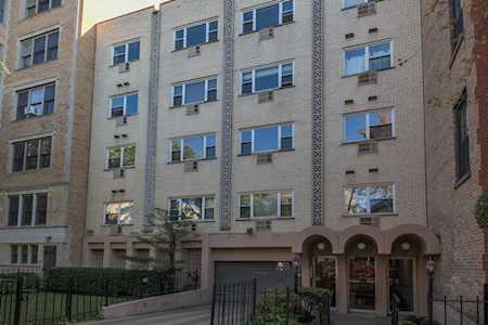 619 W Stratford Place #405 Chicago, IL 60657