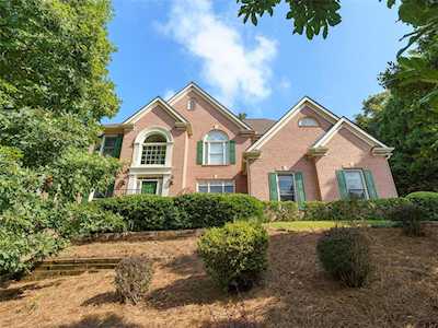 1915 Woods River Ln Duluth, GA 30097