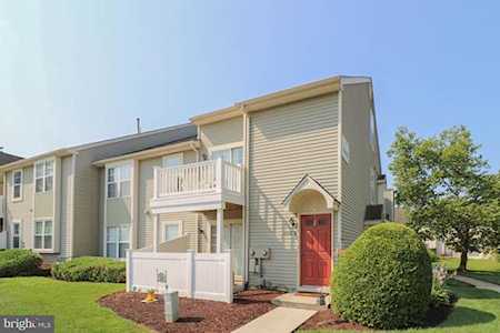 4208B Fenwick Ln Mount Laurel, NJ 08054