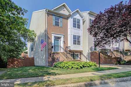 9008 Falcon Glen Ct Bristow, VA 20136